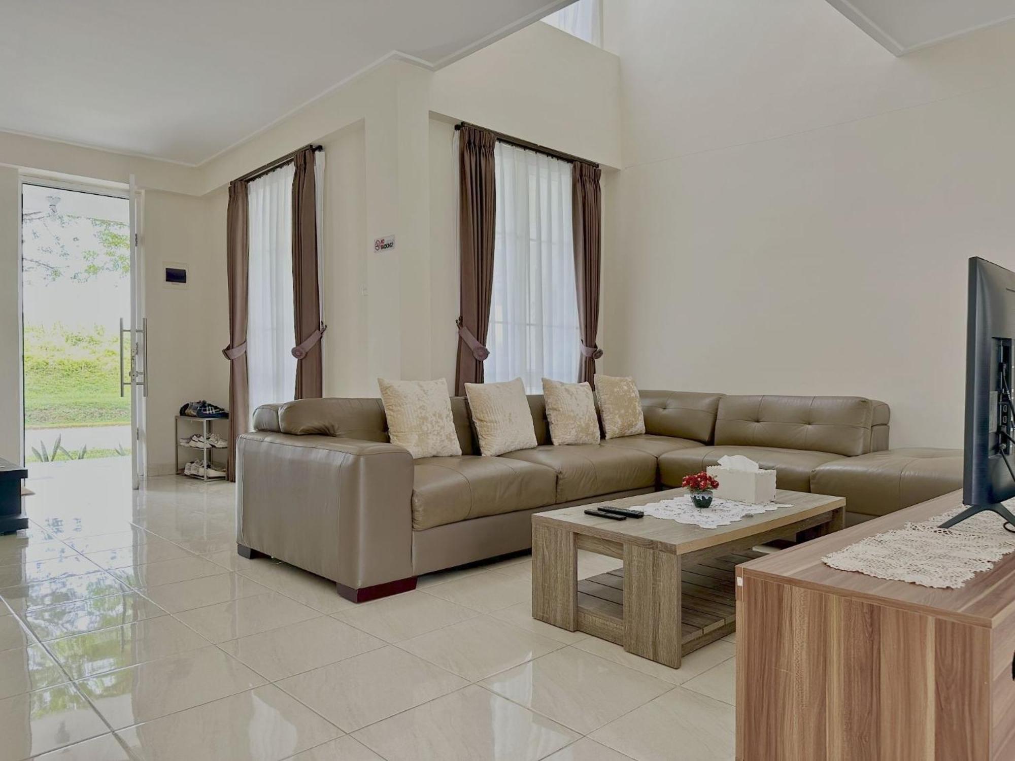 Blessimore Springhill 4Br Palembang Eksteriør billede