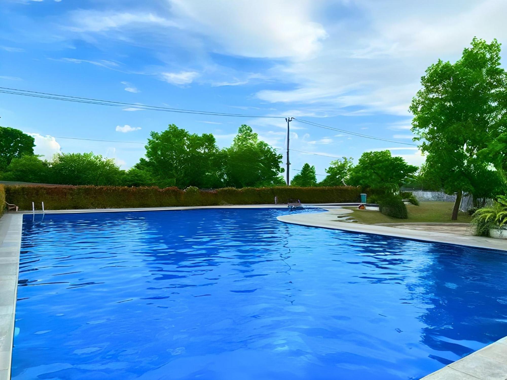 Blessimore Springhill 4Br Palembang Eksteriør billede